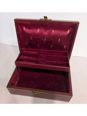 Vintage Mele Burgundy Faux Leather Cantilever Jewelry Box Whimsygoth